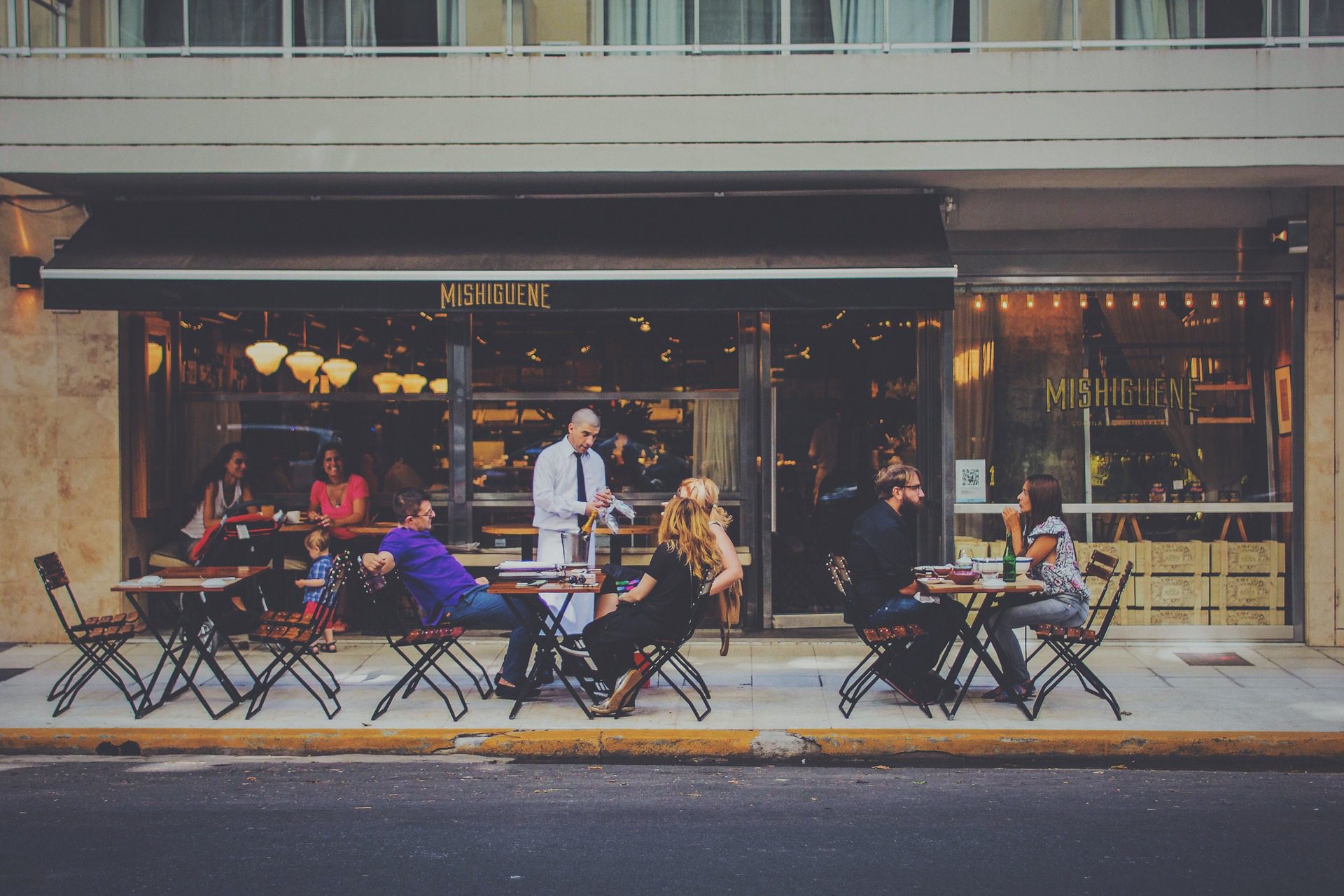 Restaurants_Boston_Commercial Window Tinting